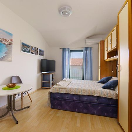 History Apartments Kaštela 外观 照片