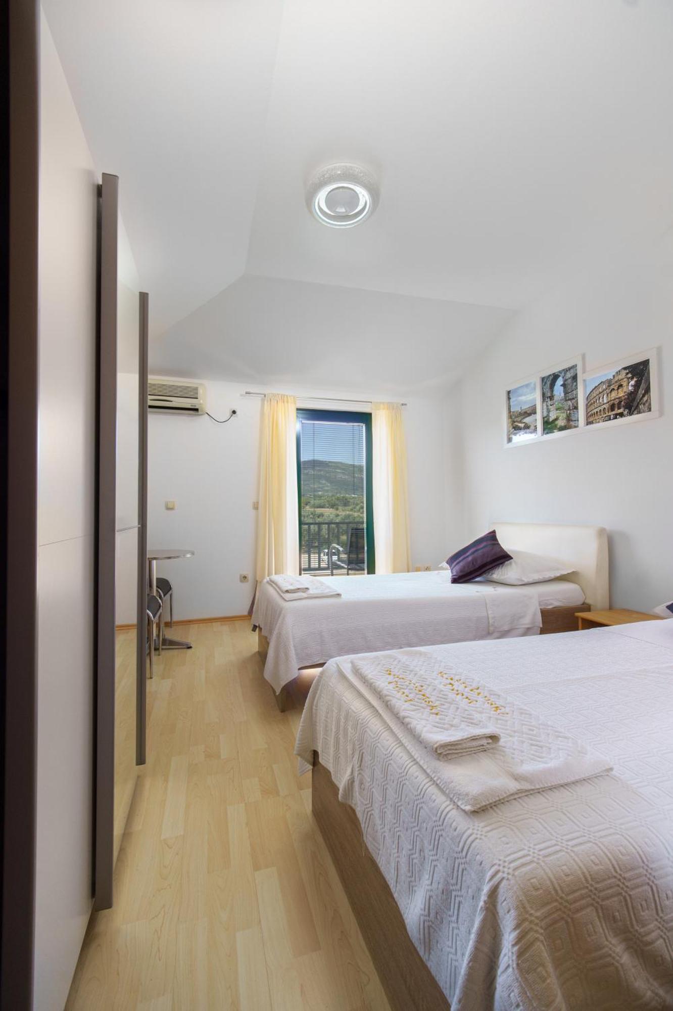 History Apartments Kaštela 外观 照片