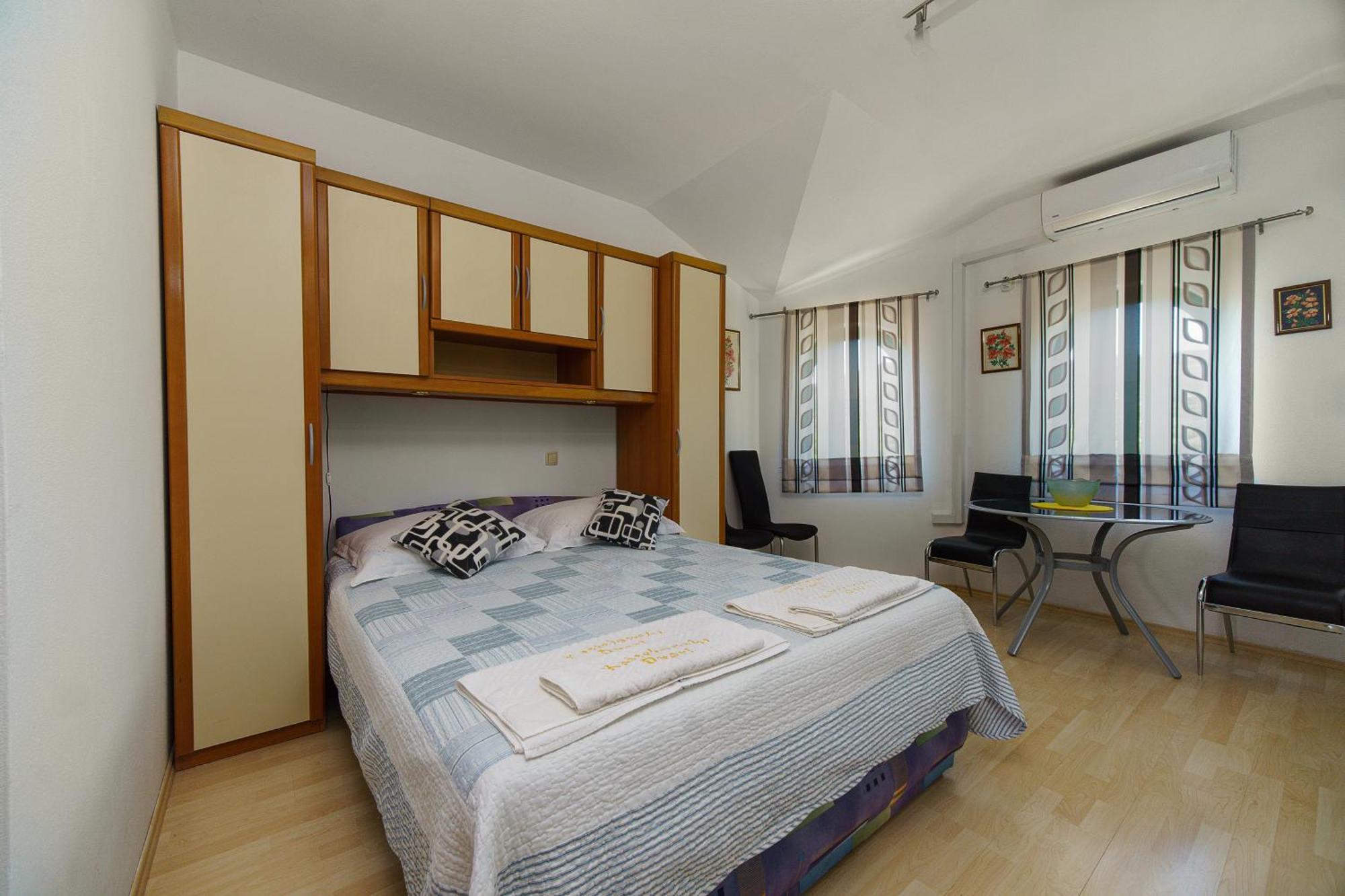 History Apartments Kaštela 外观 照片
